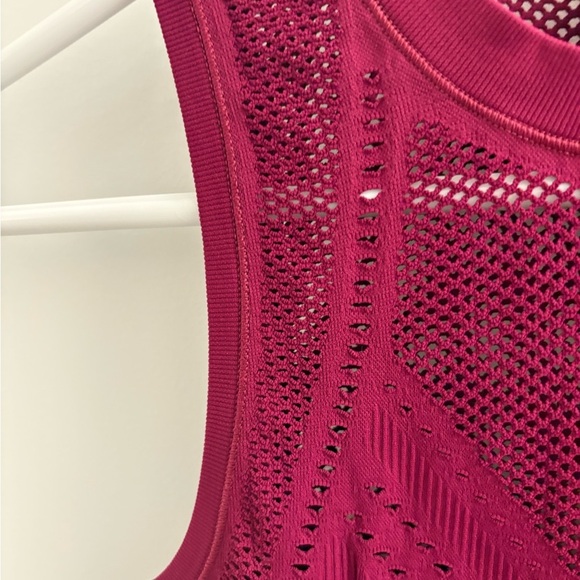 Athleta Oxygen Laser Cut Tank in Mulberry Size XS - Picture 10 of 15